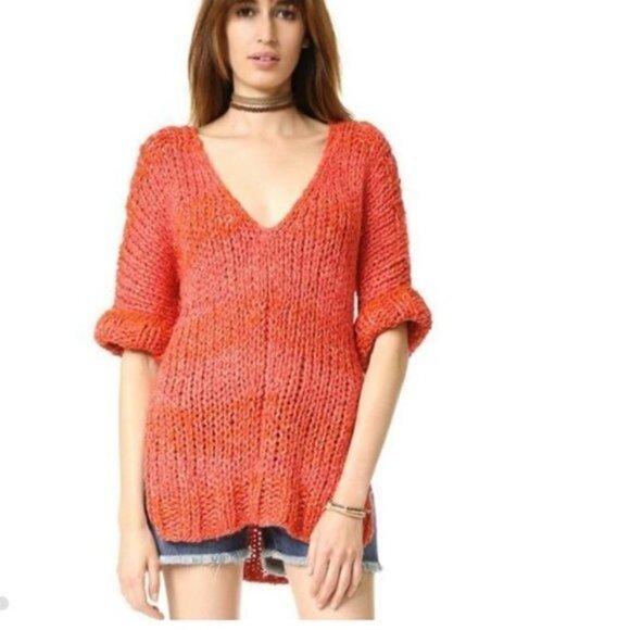NWT Free People Georgia V Neck Chunky Knit Tunic Sweater in Red Size Medium - Picture 2 of 11
